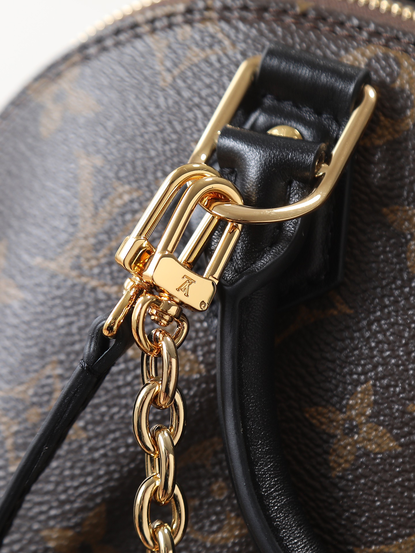 Louis Vuitton Alma BB Handbag - Image 7