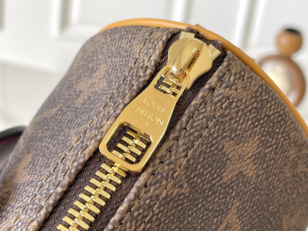 Keepall Bandouliere 25 Travel Bag in Monogram Dust Canvas - Image 7
