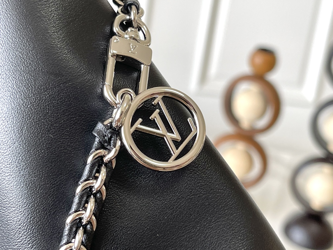 Louis Vuitton M11266 Atlantis Medium Handbag - Image 7