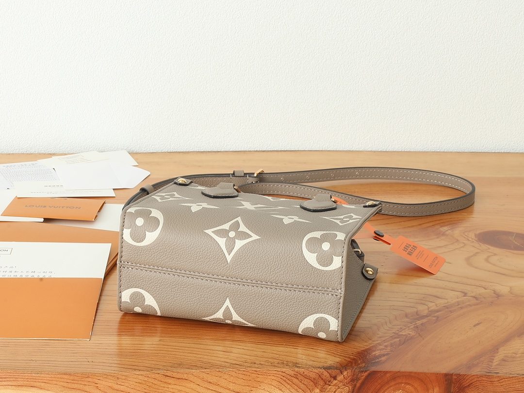Louis Vuitton OnTheGo BB Monogram Empreinte Leather Crossbody Bag - Image 7