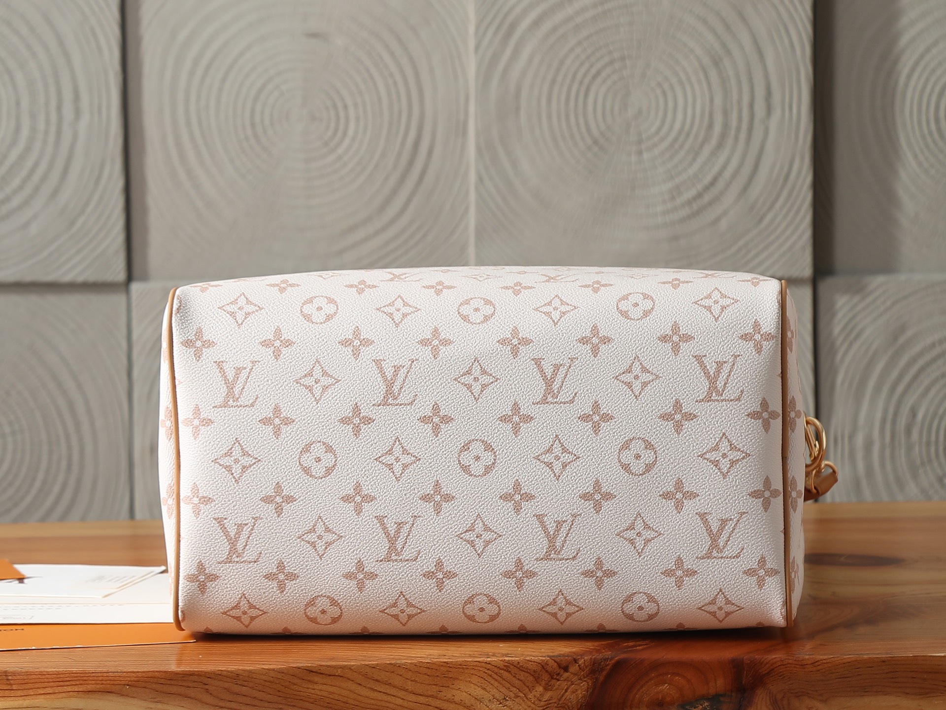 Louis Vuitton Speedy Soft 30 Lucky Handbag - Image 7