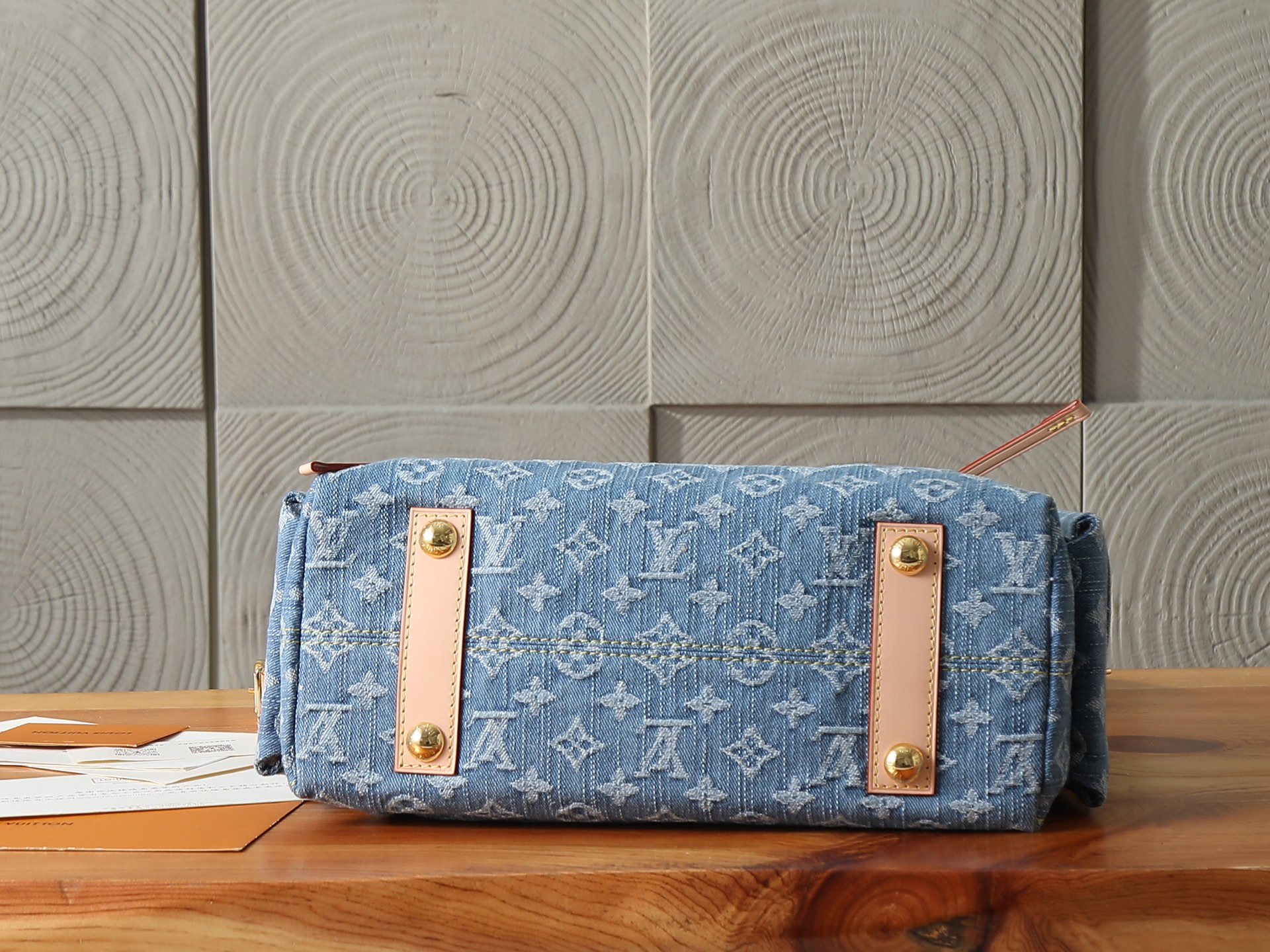 Louis Vuitton Carryall Cargo Small Handbag - Image 7
