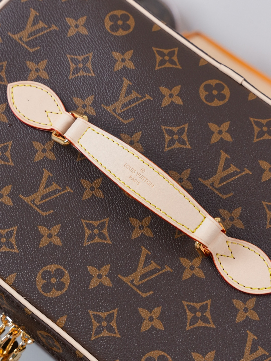 Louis Vuitton Nice Vanity Case M44935 in Monogram Canvas - Image 7
