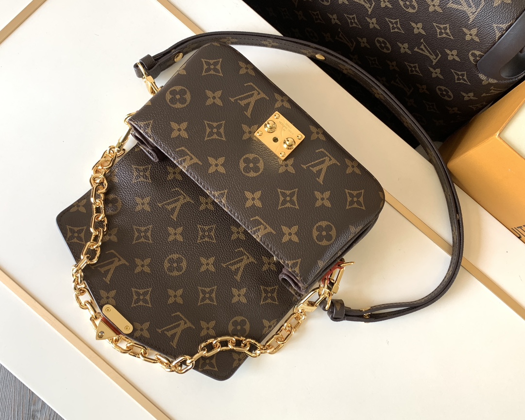 Louis Vuitton Pochette Metis East West Monogram Shoulder Bag - Image 7