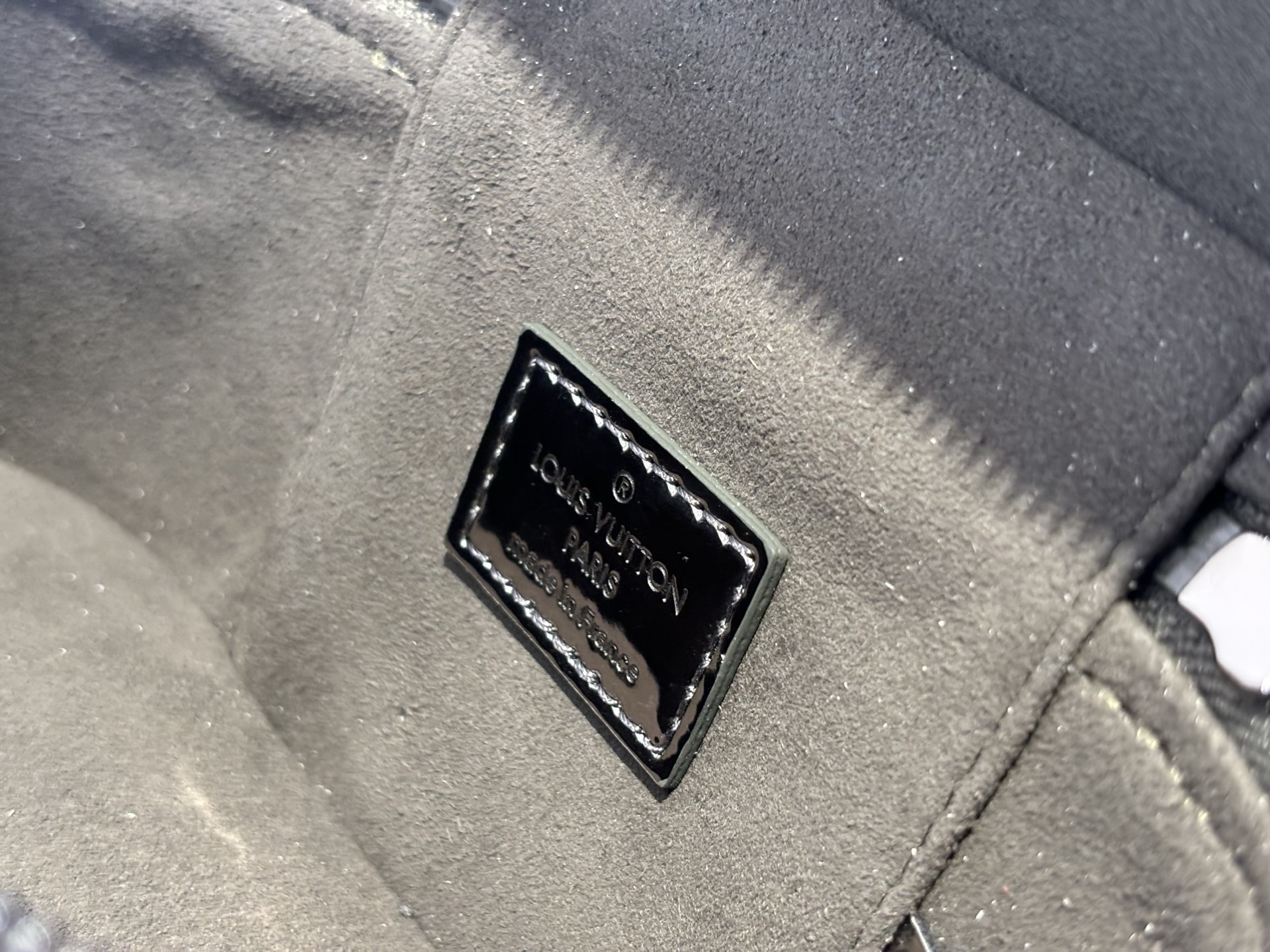 Louis Vuitton Vanity Chain Pouch Gunmetal - Image 7