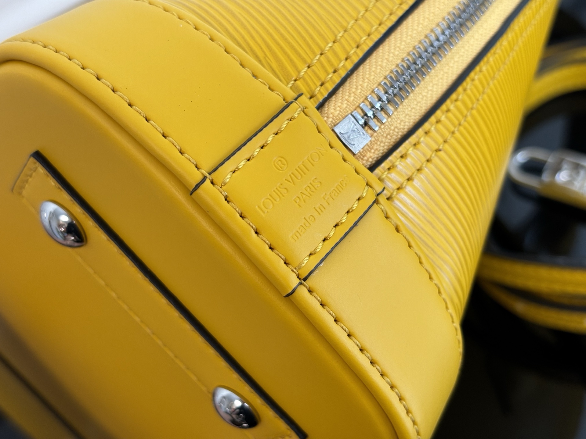 Alma BB Epi Leather Handbag Yellow - Image 7