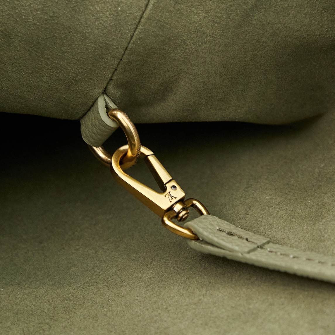 Low Key Cabas YS Medium Tote Bag - Image 7