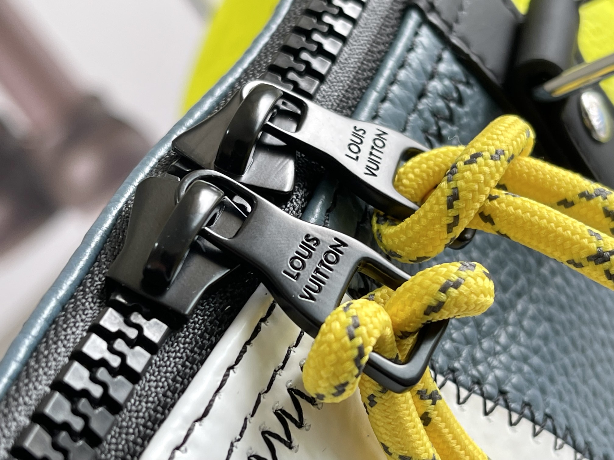 Keepall Bandouliere 50 Travel Bag - Image 7