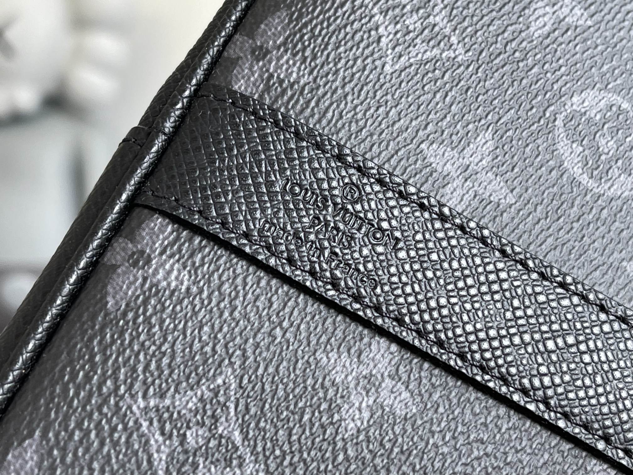 Louis Vuitton Taiga Keepall 50 Travel Bag Black - Image 7