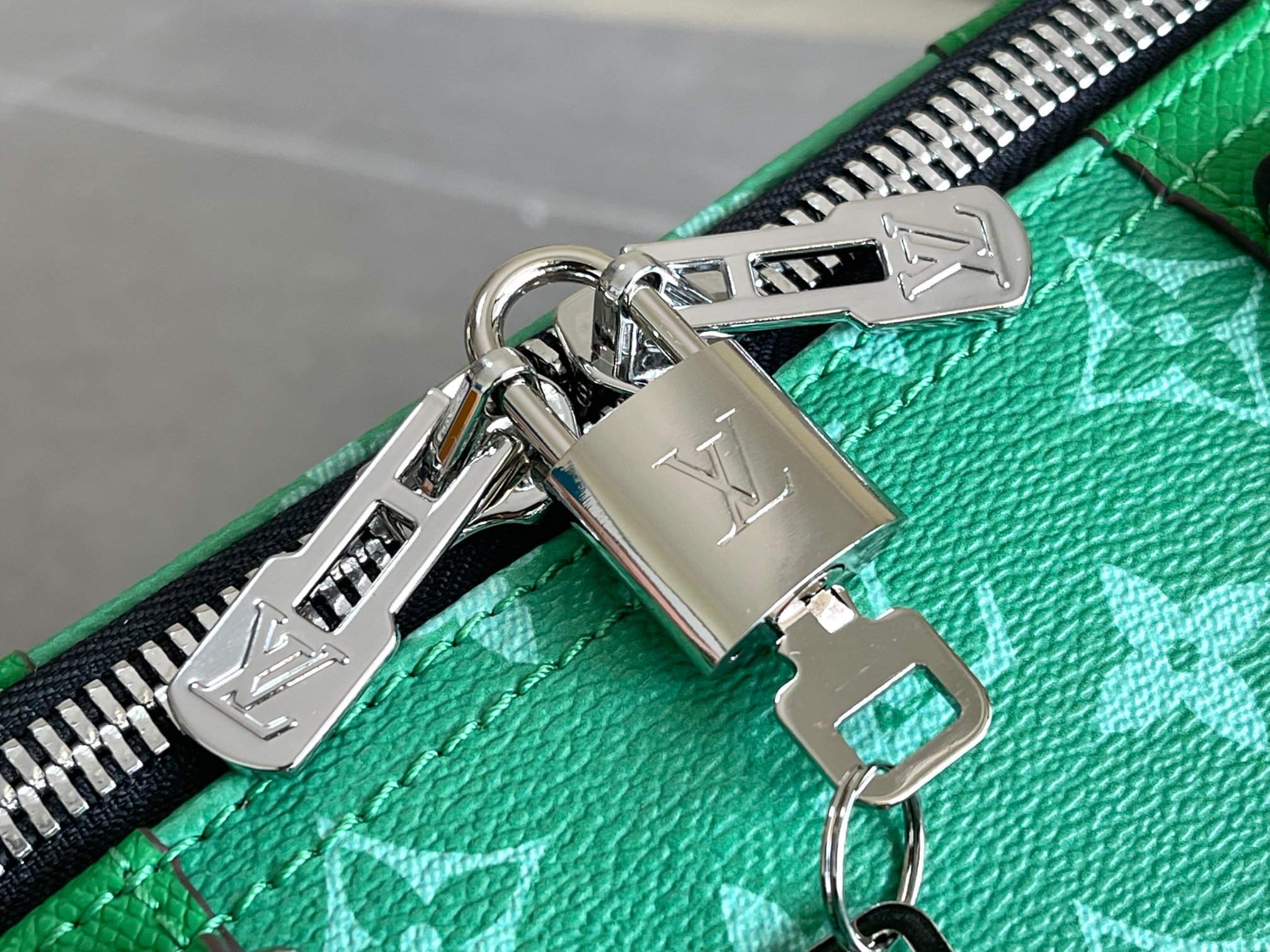Louis Vuitton Keepall Travel Bag Taigarama 50 - Image 7