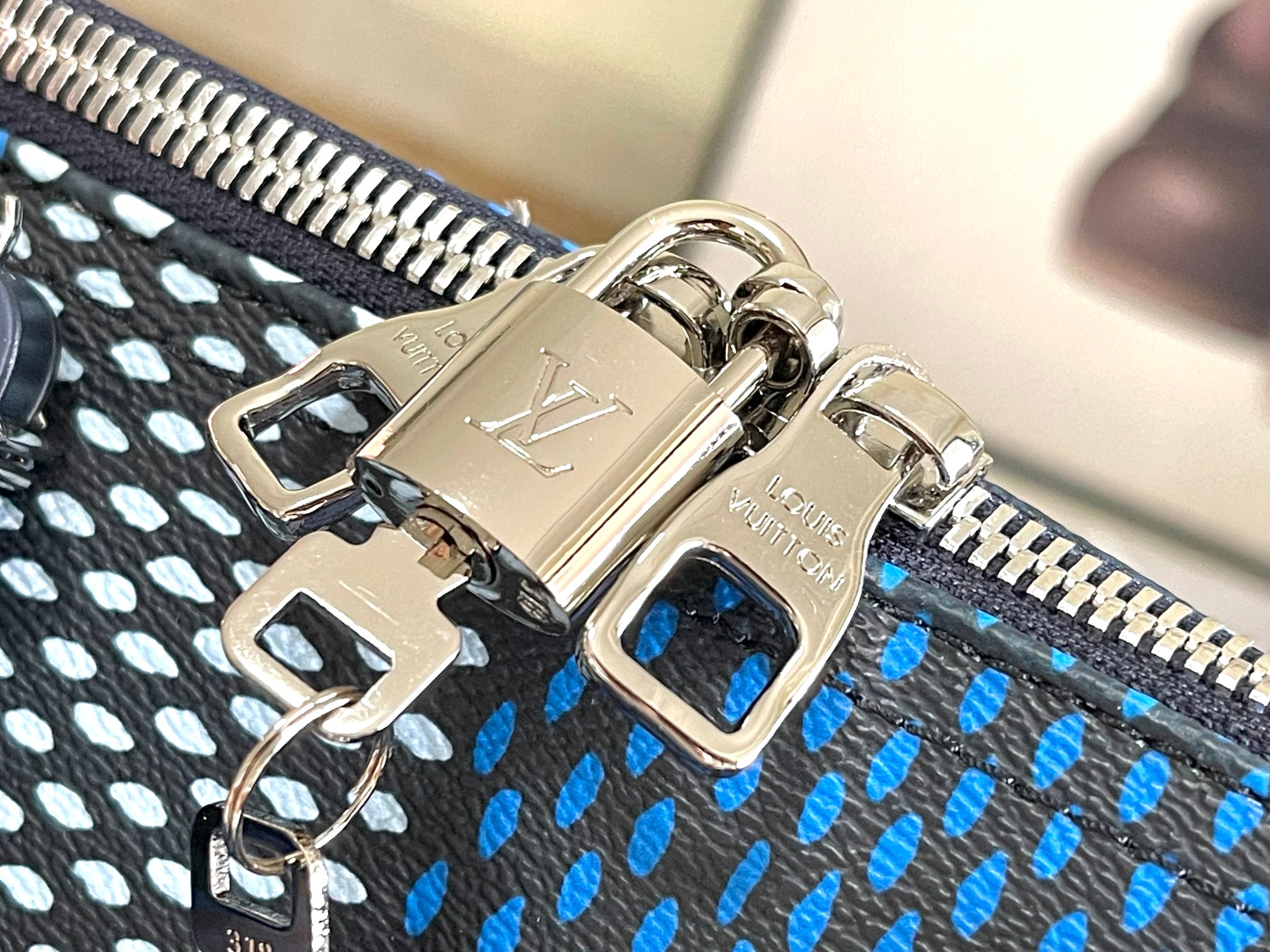 Louis Vuitton Keepall Bandouliere 50 Travel Bag - Image 7