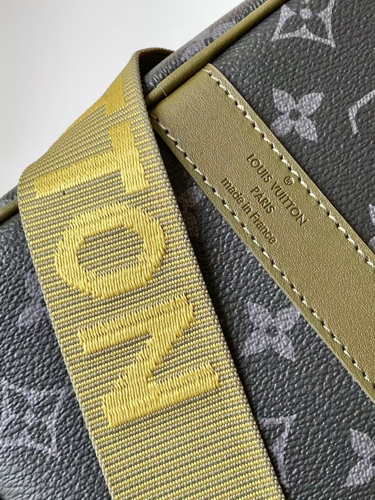 Louis Vuitton Keepall Bandoulière 45 Travel Bag in Monogram Eclipse Coated Canvas - Image 7