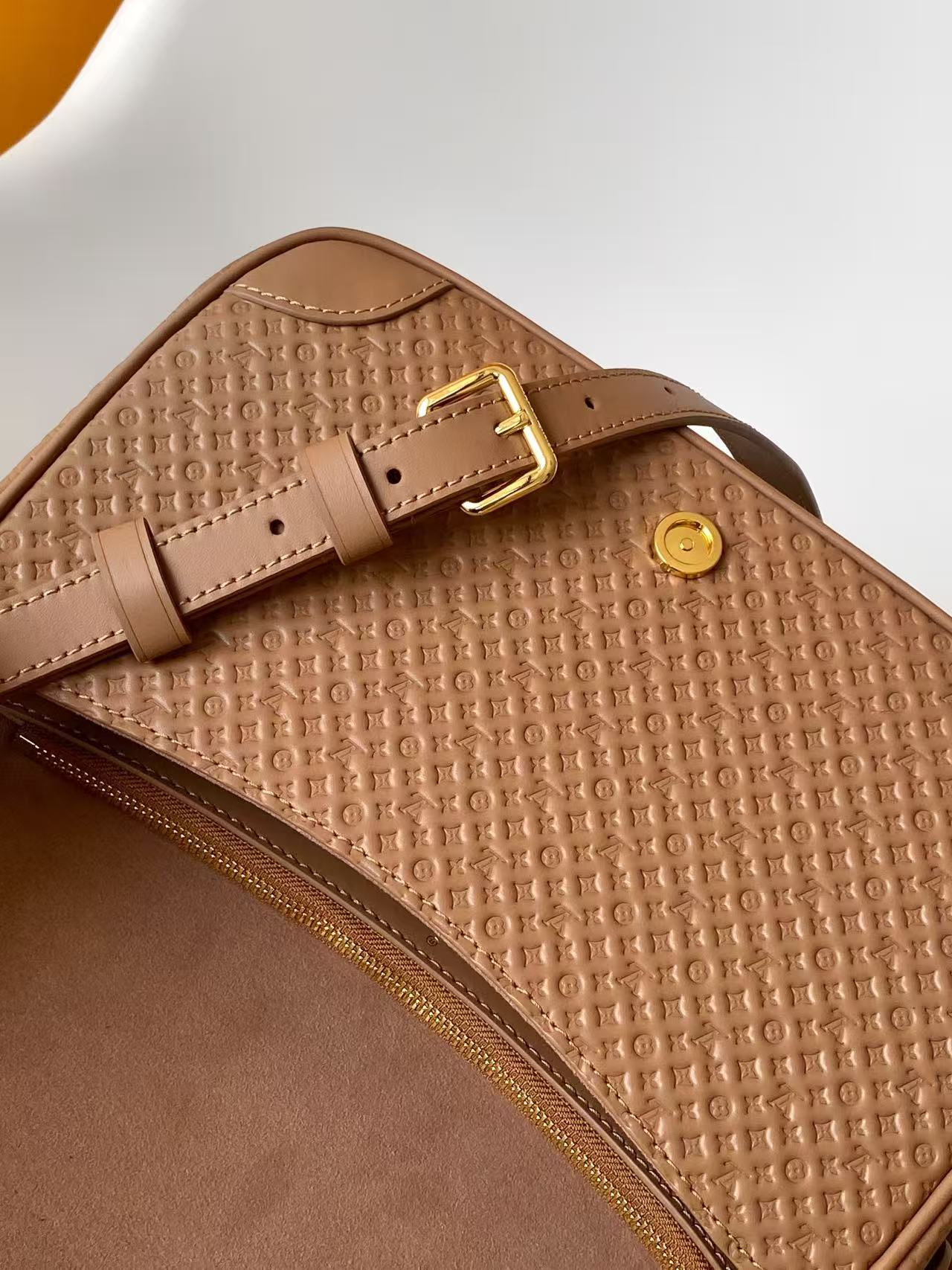 Louis Vuitton Diane Monogram Empreinte Shoulder Bag - Image 7