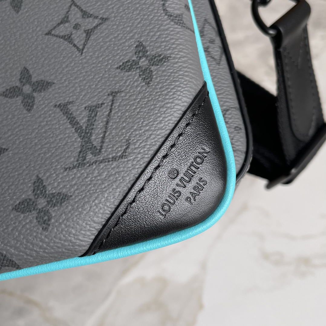 Louis Vuitton Trio Crossbody Bag in Monogram Eclipse Reverse Canvas - Image 7