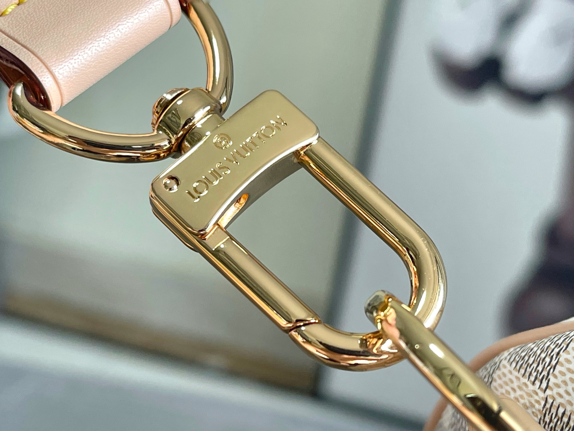 Louis Vuitton Keepall Bandoulière 45 Travel Bag - Image 7