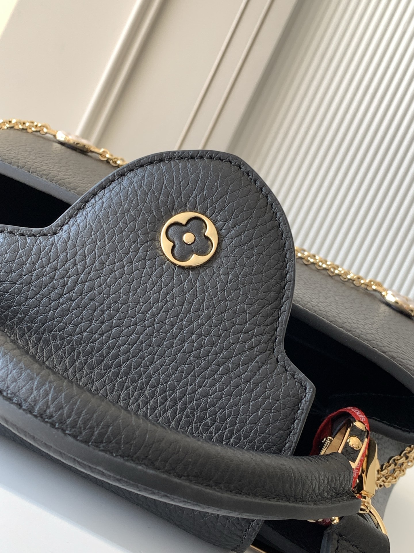 Louis Vuitton Capucines BB Handbag, Black - Image 7