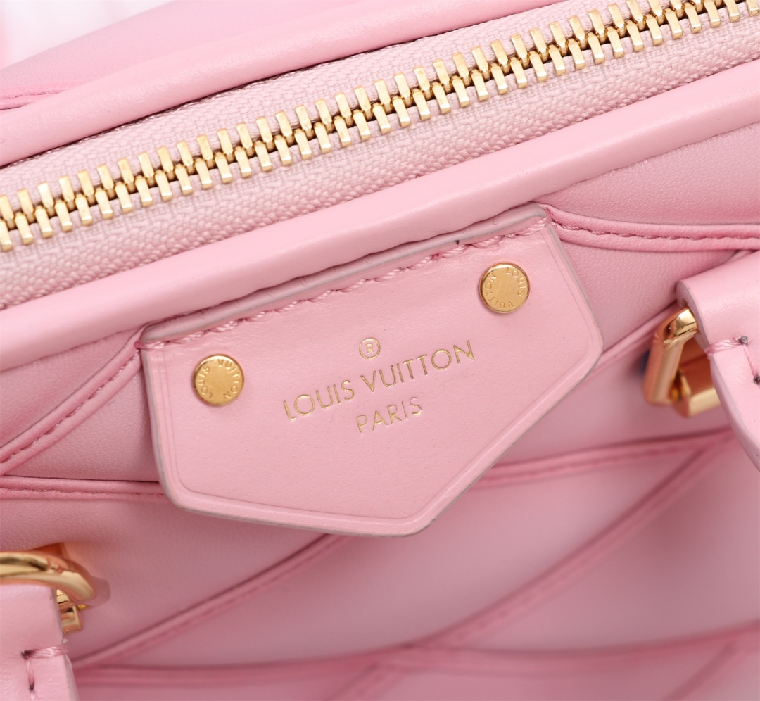 Louis Vuitton Alma BB Handbag - Image 7