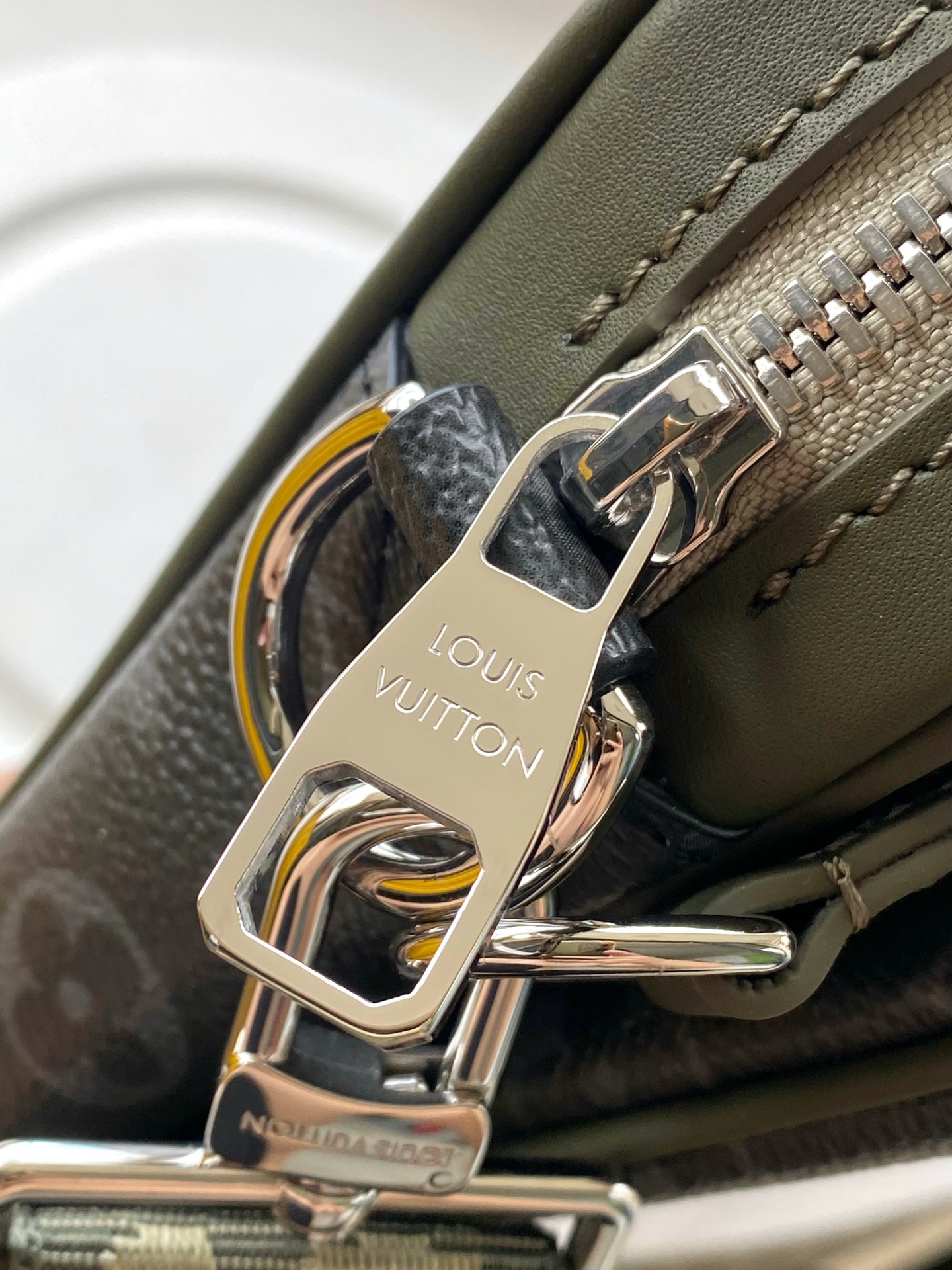 Louis Vuitton Trio Messenger Bag M28628 in Monogram Eclipse Canvas - Image 7