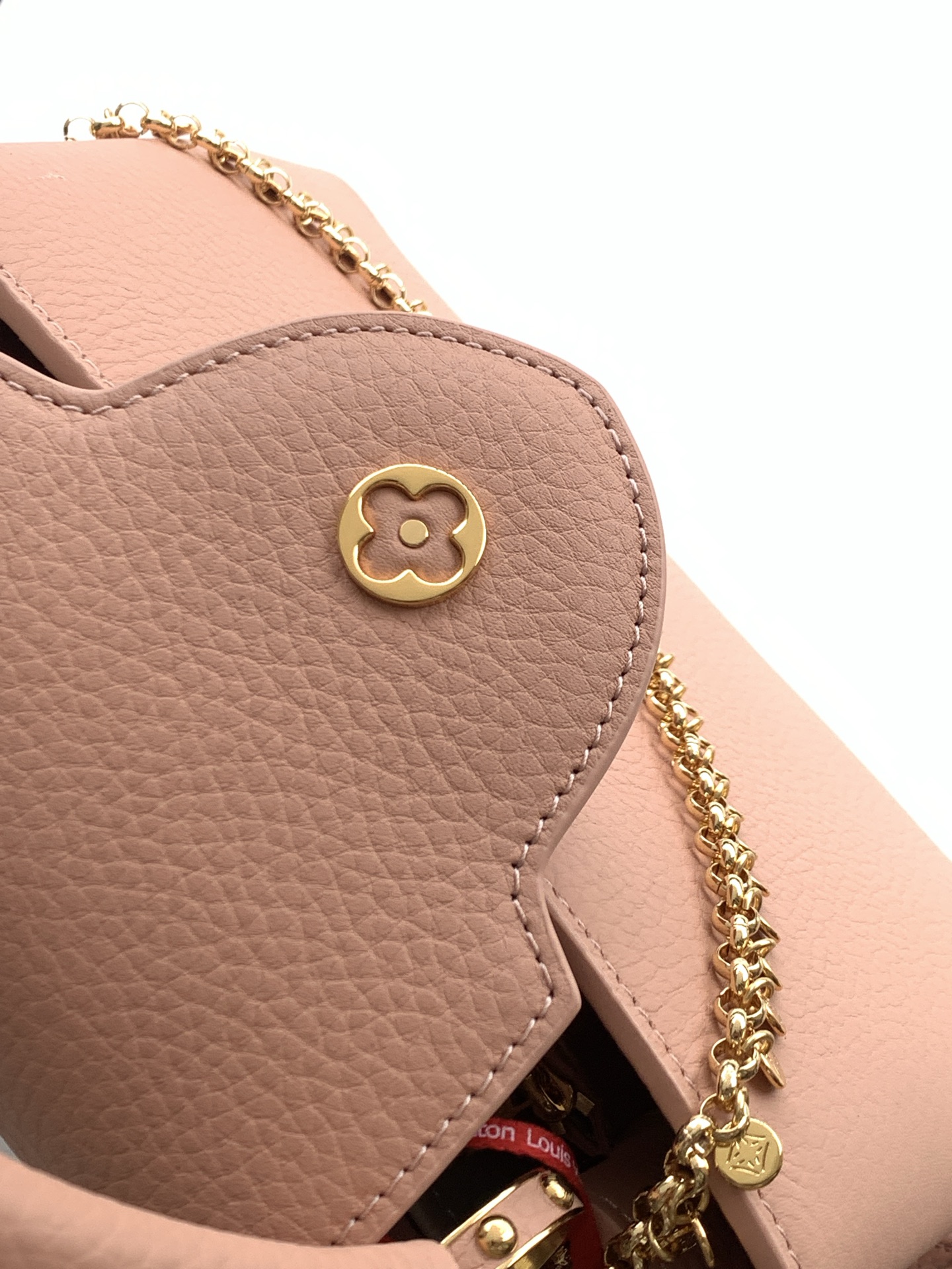 Louis Vuitton Capucines M28245 Small Pink Taurillon Leather Handbag - Image 7
