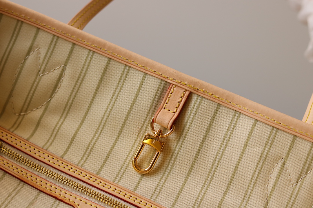 Louis Vuitton Neverfull MM Monogram Canvas Tote Bag - Image 7