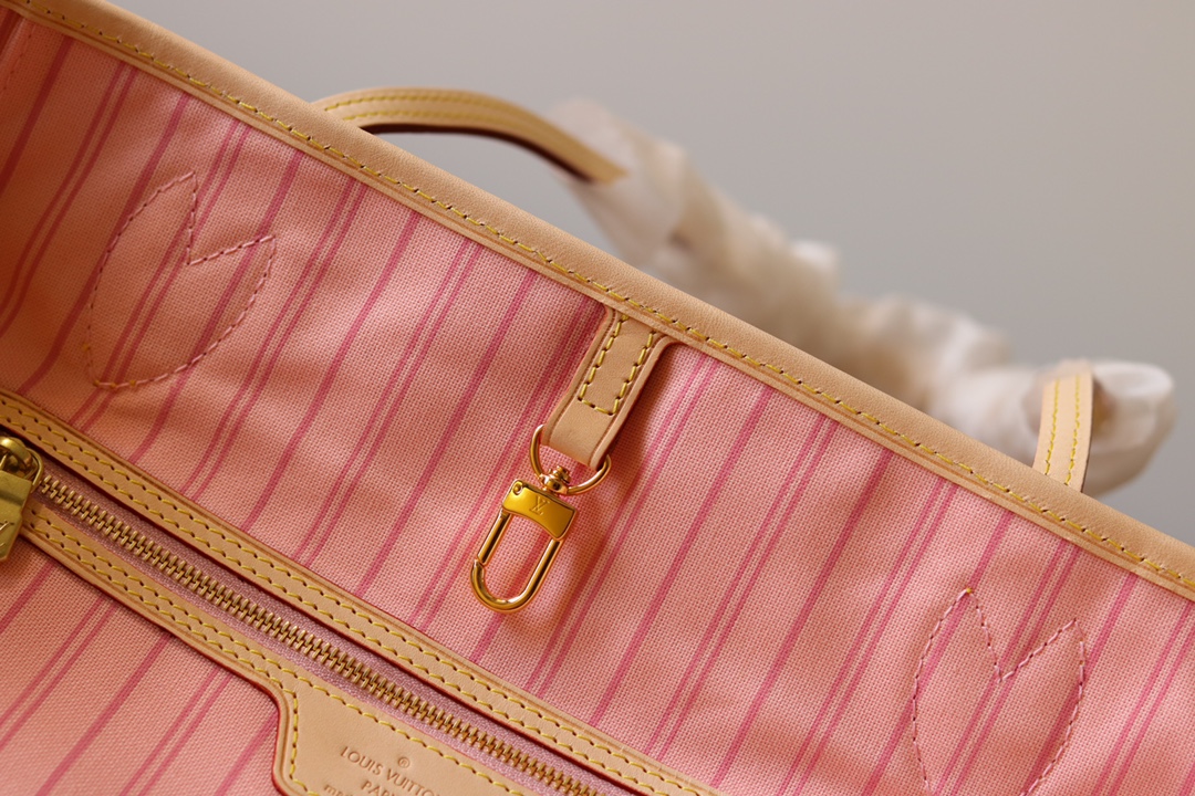 Louis Vuitton Neverfull MM Tote Bag - Image 7