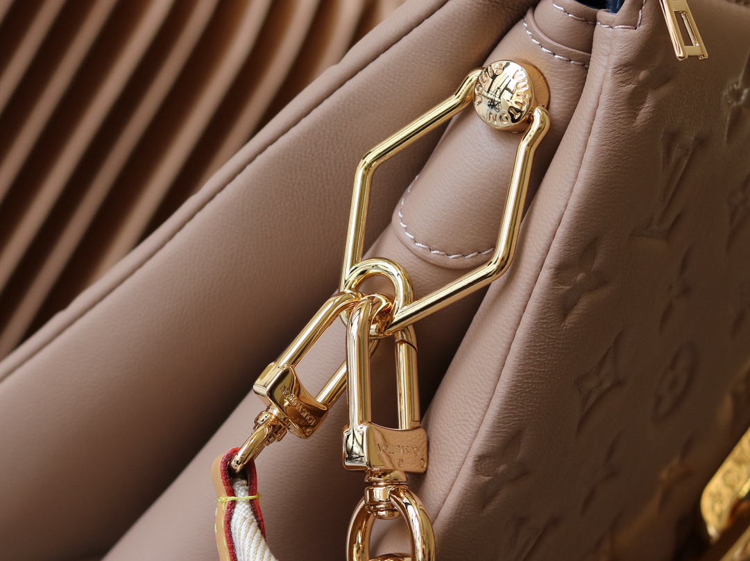 Louis Vuitton Coussin Medium Handbag - Image 7