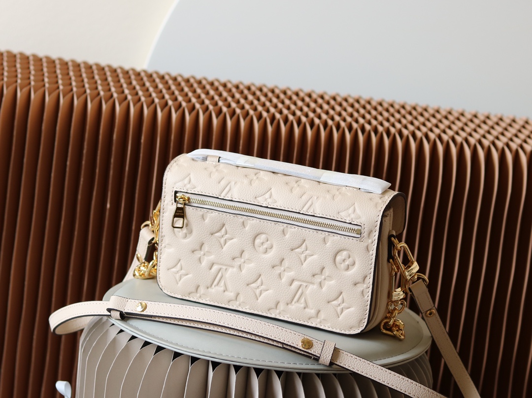 Pochette Metis East West Handbag - Image 7