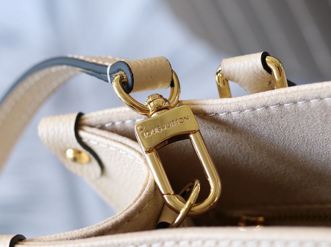 Louis Vuitton Onthego Small Tote Bag in Monogram Empreinte Leather - Image 7
