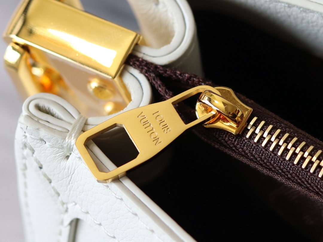 Louis Vuitton Dauphine Soft Medium Handbag - Image 7
