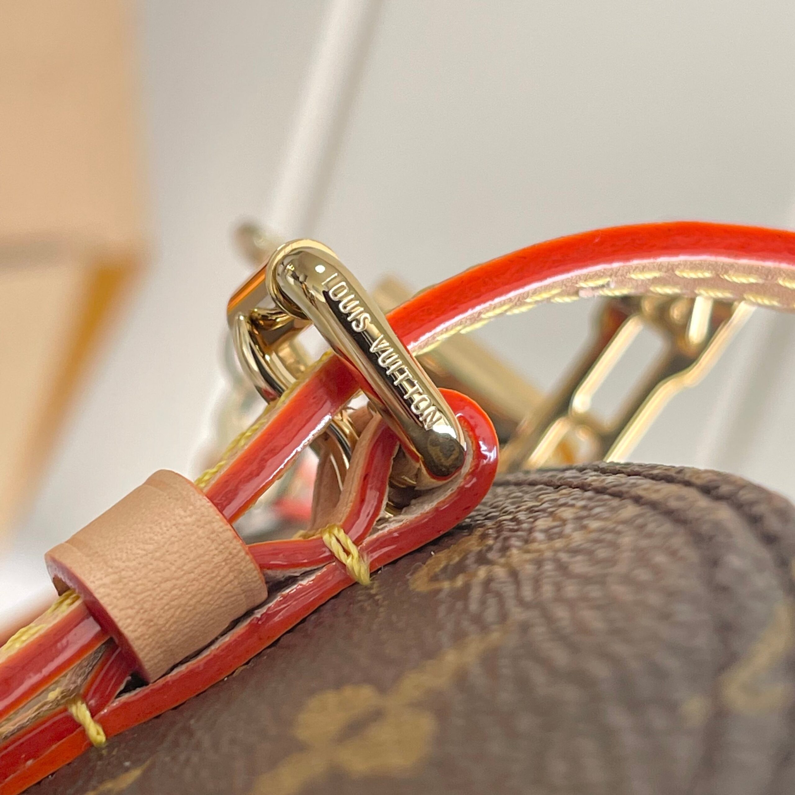 Louis Vuitton Squire East West Shoulder Bag - Image 7
