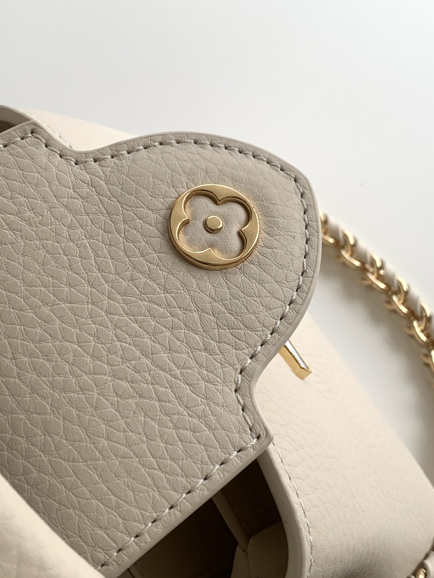Louis Vuitton Capucines Daydream Handbag M25611 - Image 7