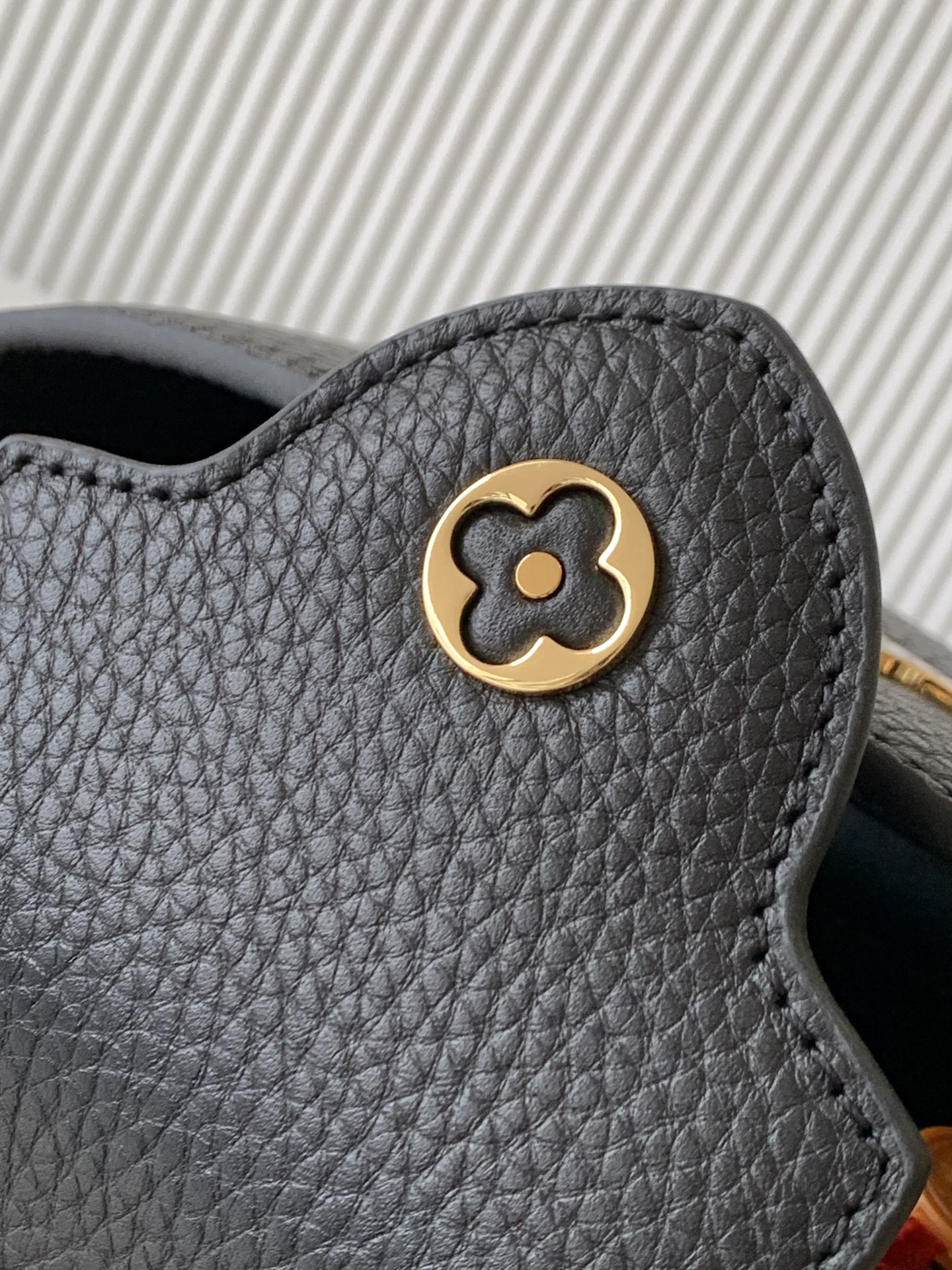 Louis Vuitton Capucines BB Handbag - Image 7