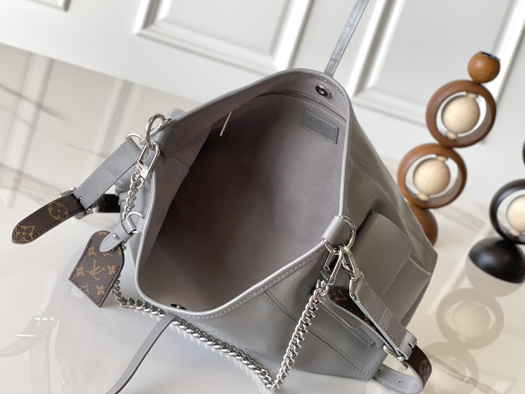 CarryAll Dark Medium Handbag in Lambskin Leather - Image 7
