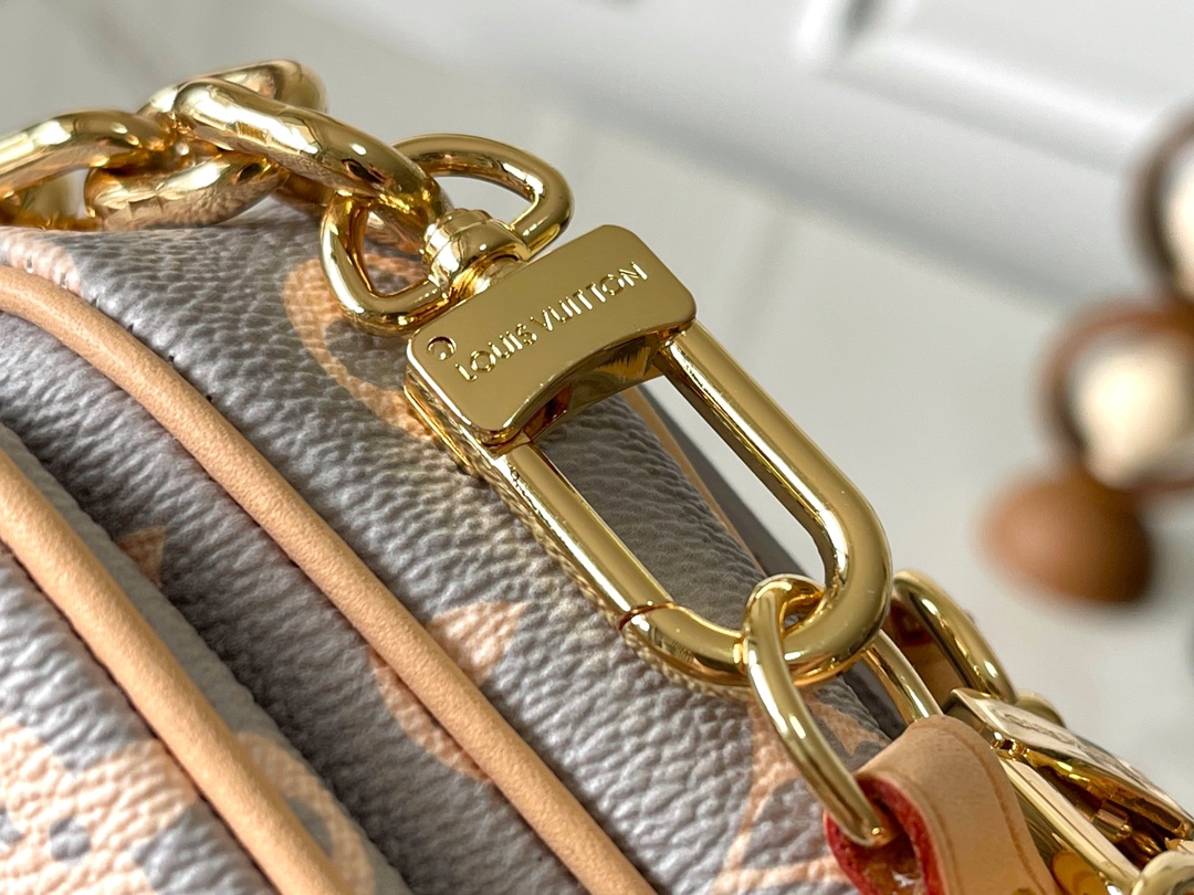 Louis Vuitton Pochette Métis East West M12429 Shoulder Bag - Image 7