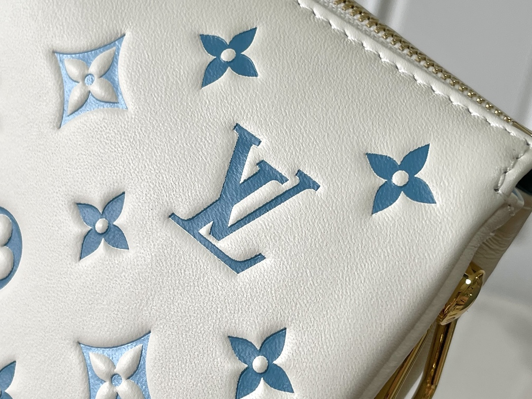 Louis Vuitton Coussin Small Handbag, White and Blue - Image 7