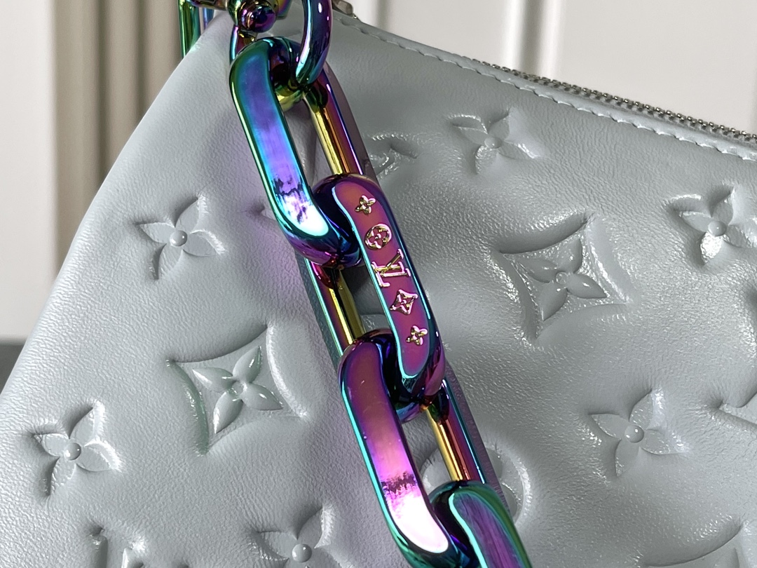 Coussin PM Chain Bag M11436 in Light Blue Gradient - Image 7