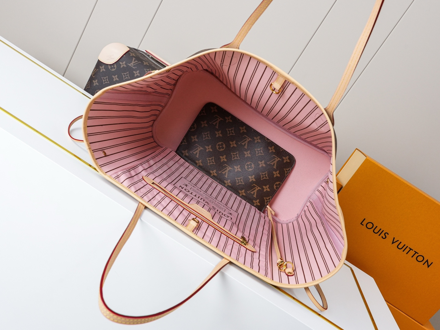 Louis Vuitton Neverfull Large Tote Bag M50365 in Monogram Canvas - Image 7