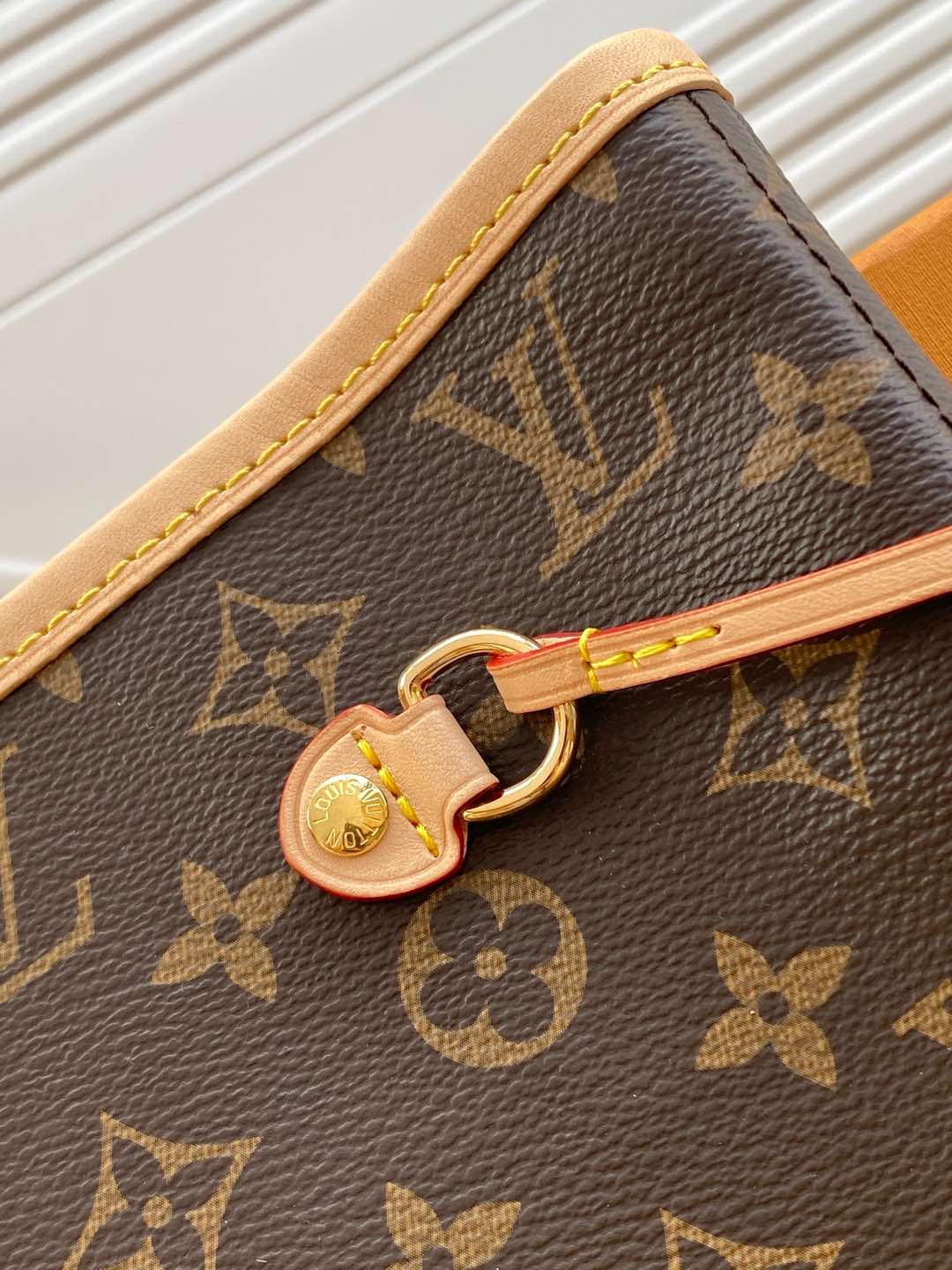 Louis Vuitton Neverfull MM Monogram Tote Bag - Image 7