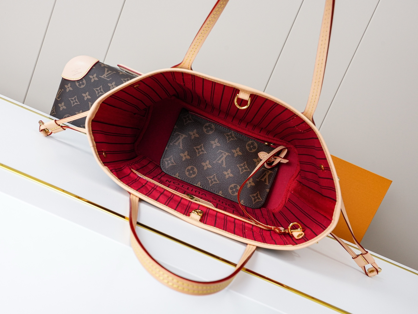 Louis Vuitton Neverfull Small Tote Bag - Image 7