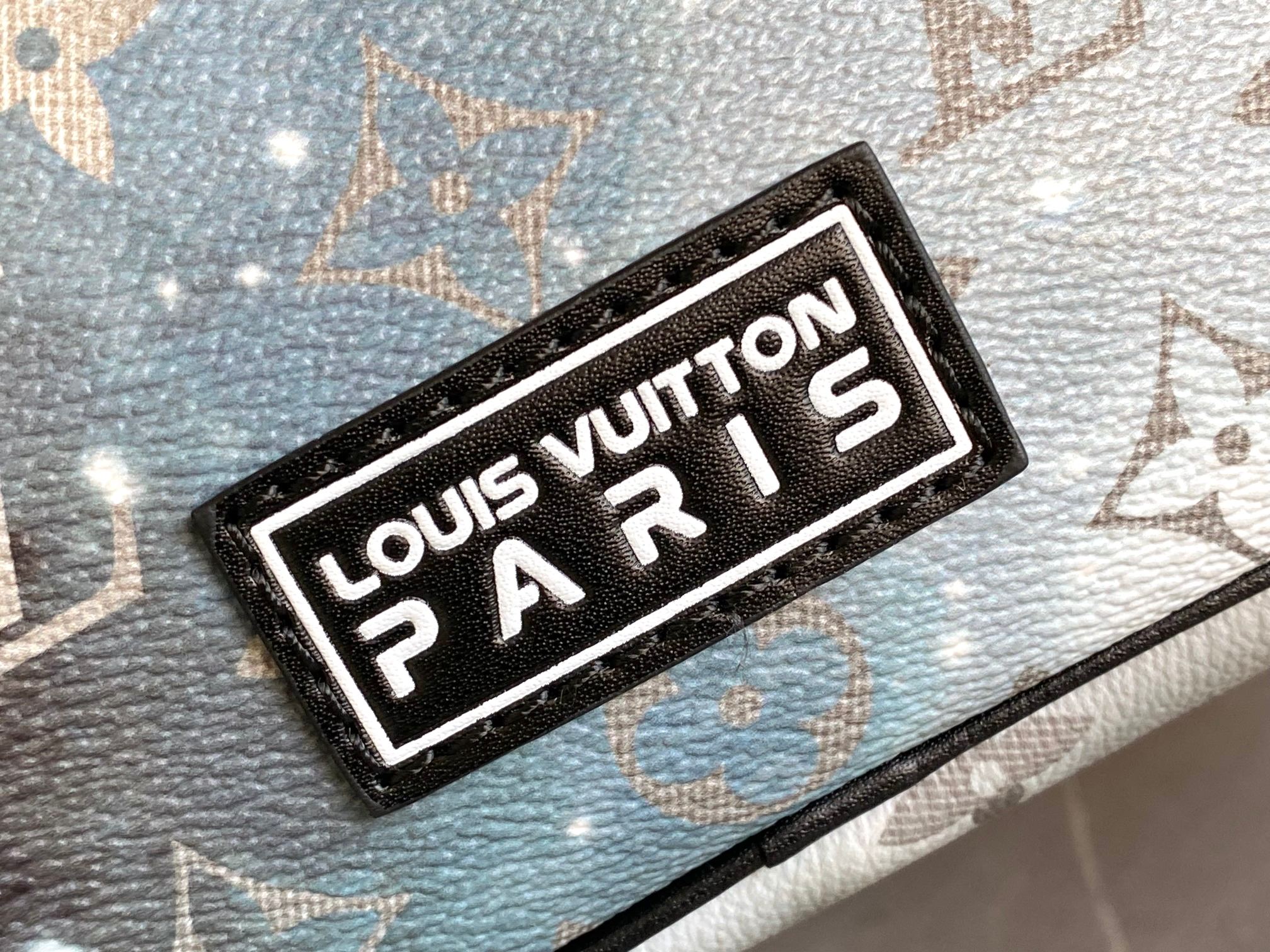 Louis Vuitton Keepall Bandoulière 50 Monogram Galaxy Travel Bag - Image 7