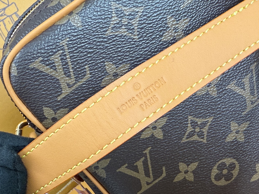 Louis Vuitton Danube Monogram Crossbody Bag - Image 7