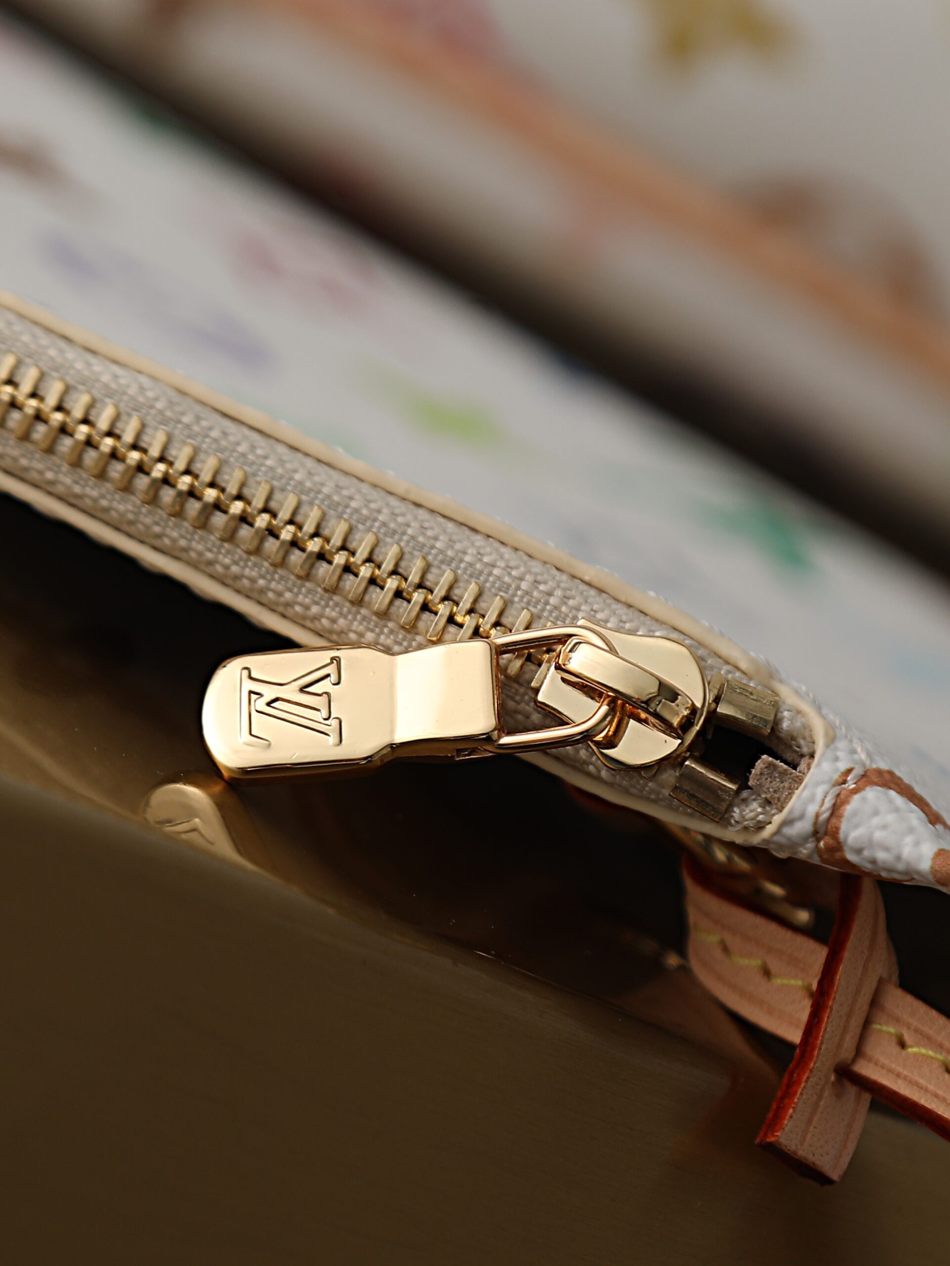 Louis Vuitton Neverfull MM Tote Bag in Multicolor Monogram Canvas - Image 7