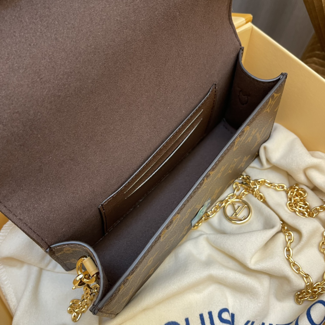 Louis Vuitton Lily Wallet on Chain in Monogram Canvas - Image 7