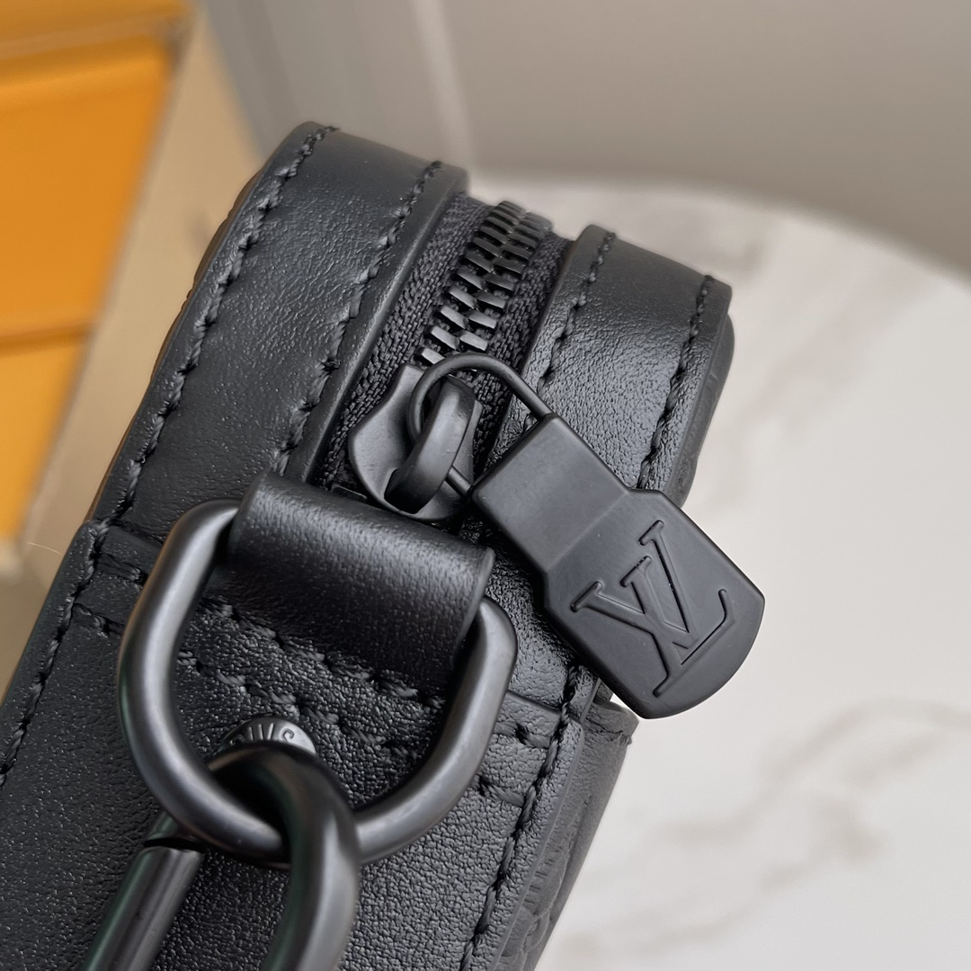 Louis Vuitton Duo Messenger Bag M69827 - Image 7