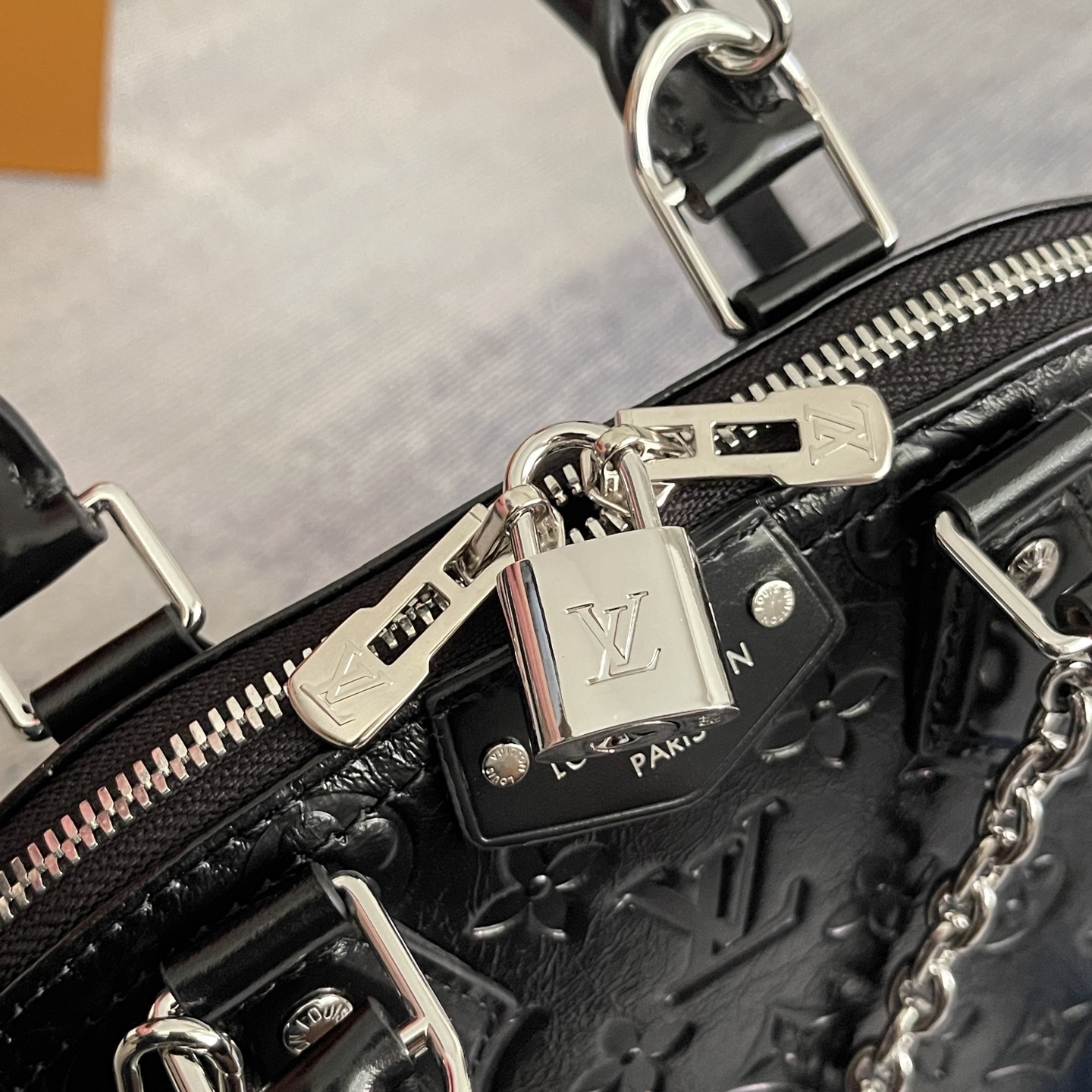 Louis Vuitton Alma BB Monogram Saga Handbag - Image 7