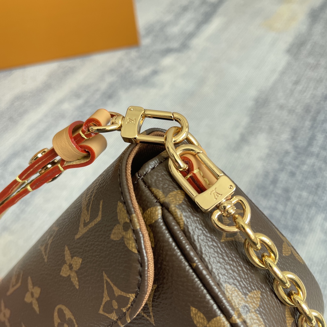 Wallet On Chain Ivy M81911 in Monogram Canvas - Image 7