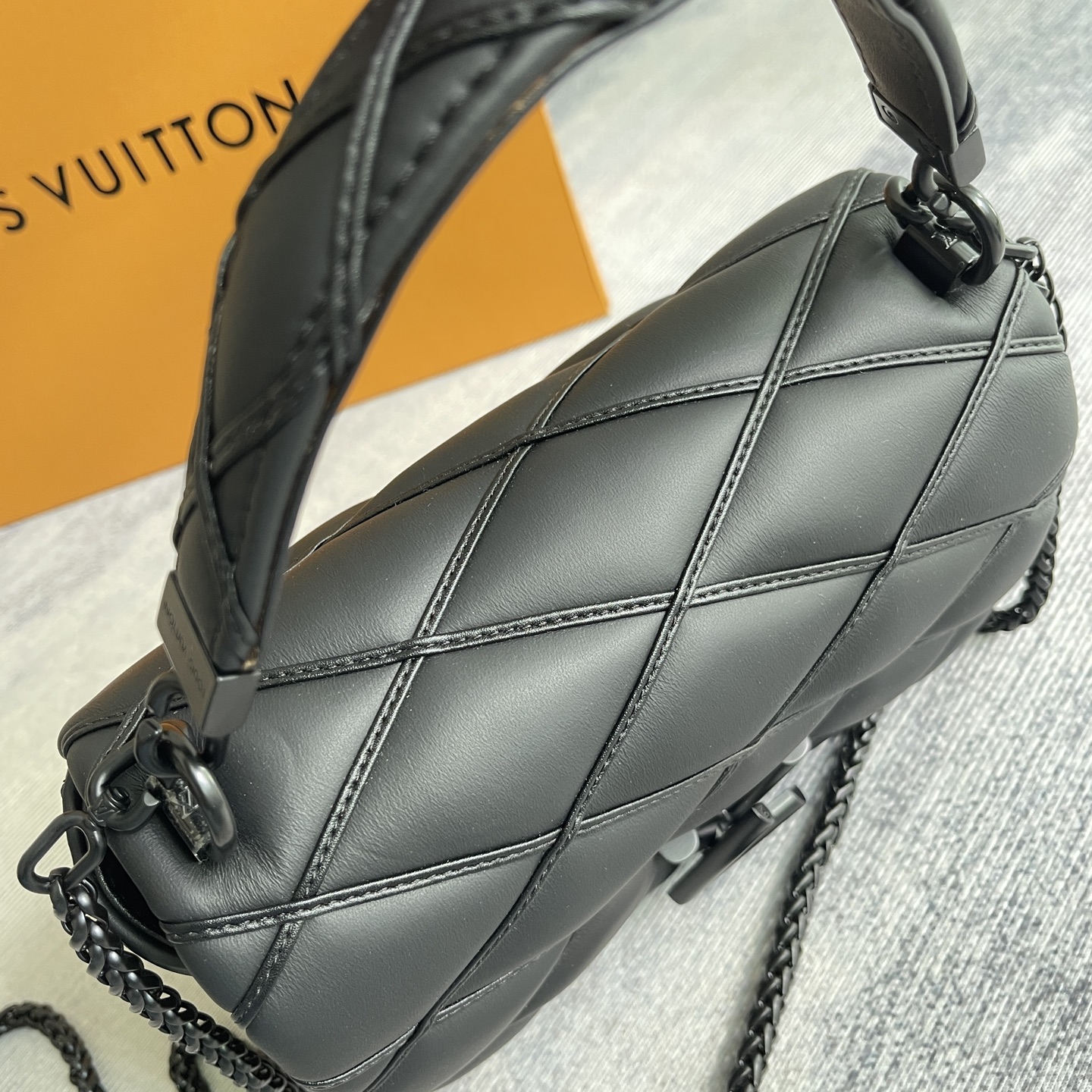 GO-14 Medium Lambskin Handbag - Image 7