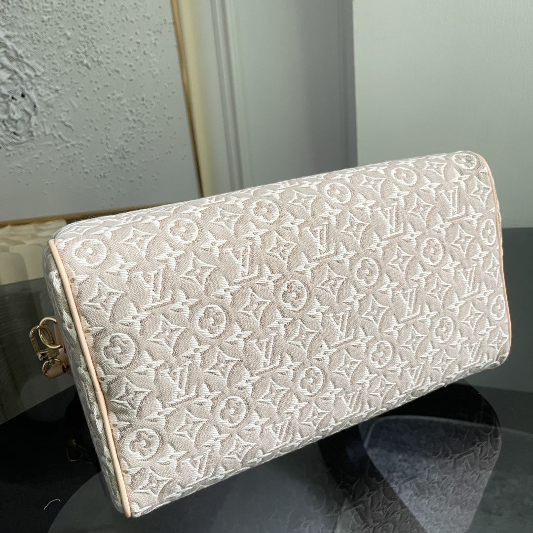 Louis Vuitton Speedy Soft 30 Handbag in Monogram Emblème Canvas - Image 7