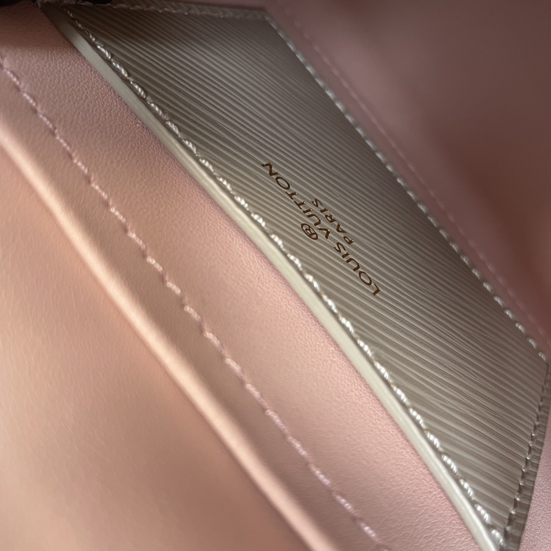 Louis Vuitton Twist Medium Handbag in Gray Epi Leather - Image 7