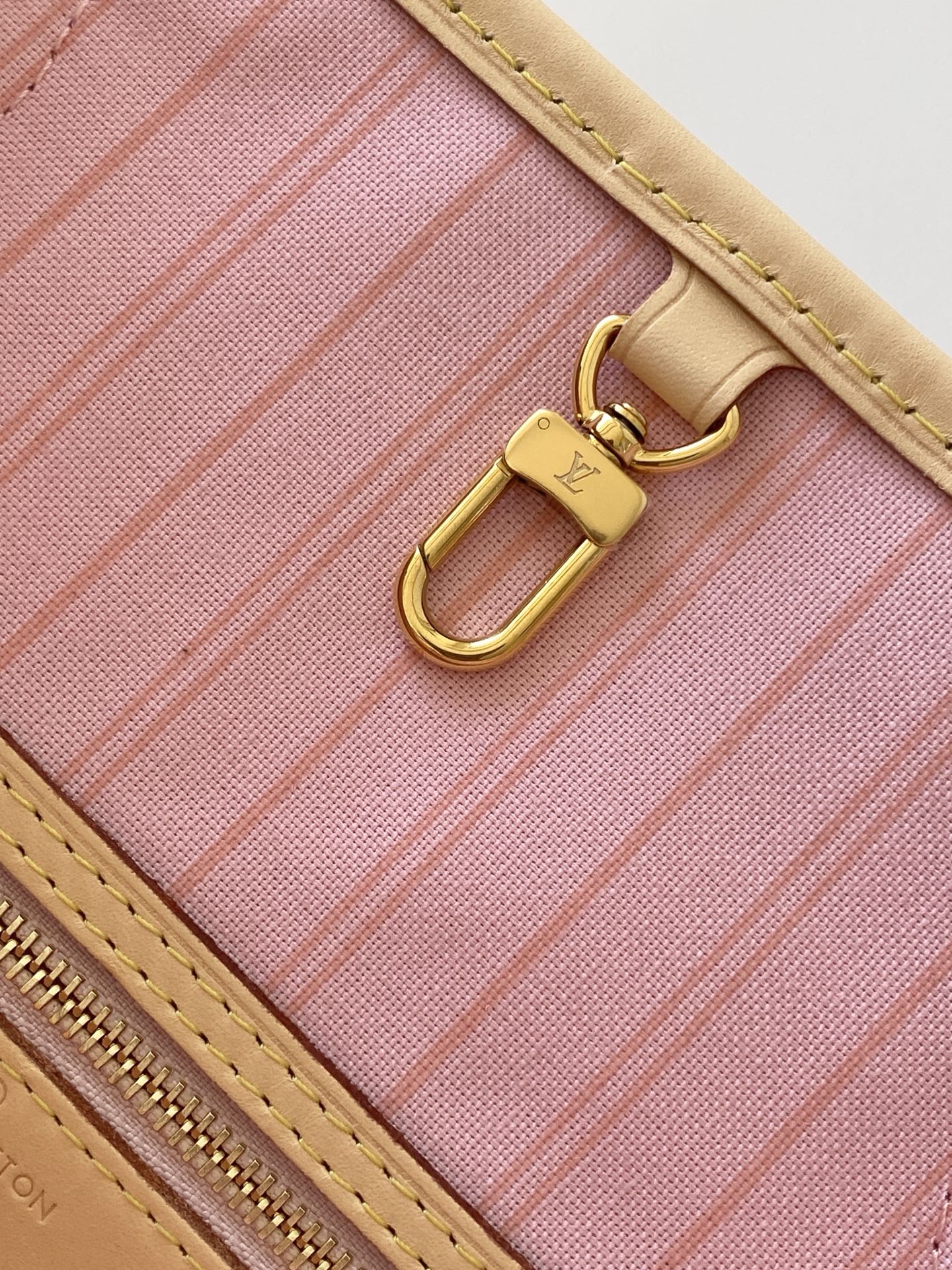 Louis Vuitton Neverfull Small Tote Bag in Damier Ebene Canvas - Image 7